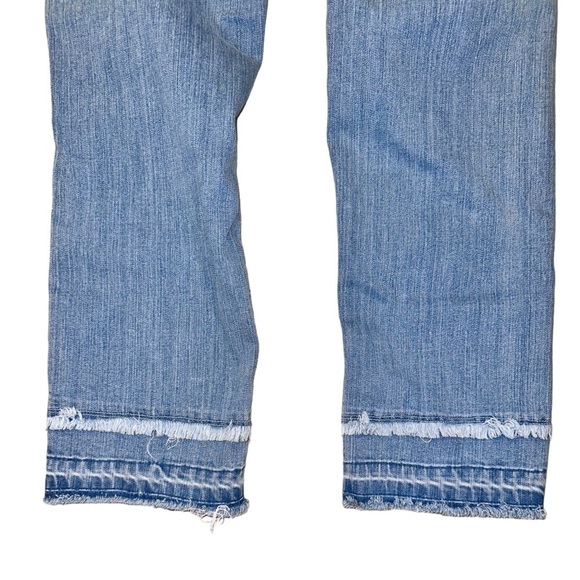 Kensie Jeans Cropped  2 Layer Fringed Distressed Jeans in light/medium Blue 6 - Picture 12 of 16